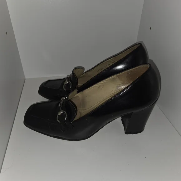 Gucci Women's Black Leather Loafers - Picture 4 of 7